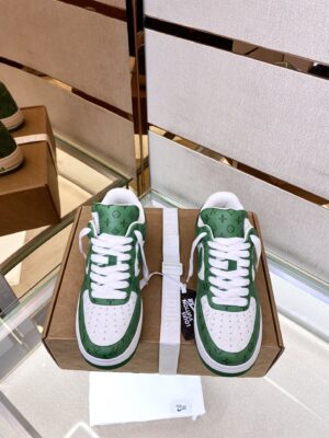 Louis-Vuitton-x-Nike-Air-Force-1-Mono-Green-2.jpg