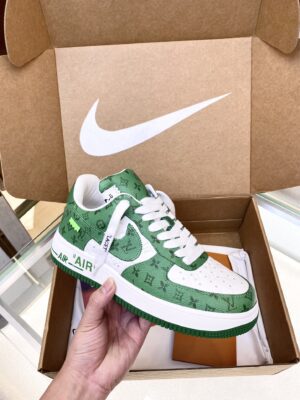 Louis-Vuitton-x-Nike-Air-Force-1-Mono-Green-7.jpg
