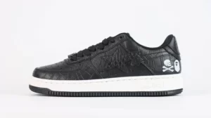 Neighborhood-x-Bapesta-‘Black-Crocodile-Ostrich-Reps-161859-13webp13-595x334-1.webp