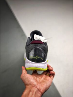 Nike-Kobe-5-Protro-Chaos-2.jpg