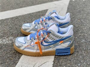 NikeAirRubberDunkOff-WhiteUNC_3.jpg