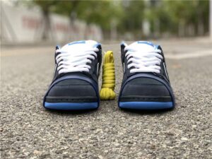 NikeDunkSBLowBlueLobster_14.jpg