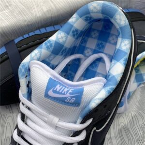 NikeDunkSBLowBlueLobster_9.jpg