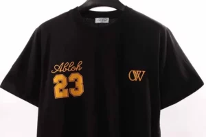 Off-White-23-Pfeil-Logo-Print-T-Shirt-2.webp