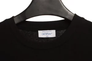 Off-White-23-T-Shirt-mit-Logo-Print-9.webp