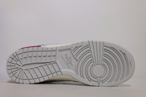 Off-White-Dunk-Low-Lot-04-of-The-50-4.jpg