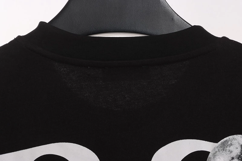 Off-White-Pfeil-T-Shirt-der-Moon-Serie-Rep4.webp
