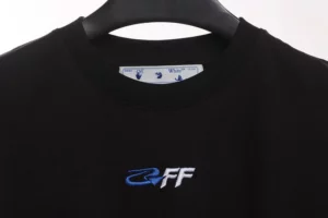 Off-White-T-Shirt-mit-aufgesticktem-Logo-Pfeil-Slogan-Reps11.webp