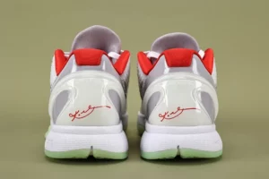PJ-Tucker-x-Zoom-Kobe-6-Platinum-Yeezy-4.webp