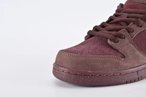 SB-Dunk-Low-22Valentines-Day22-REPLICA79.webp