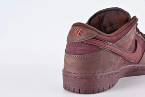 SB-Dunk-Low-22Valentines-Day22-REPLICA80.webp