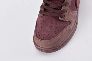 SB-Dunk-Low-22Valentines-Day22-REPLICA81.webp