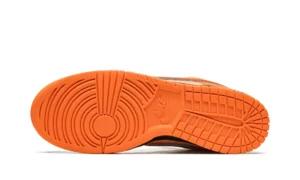 SB-Dunk-Low-x-Concepts-Orange-Lobster-Reps-3.webp