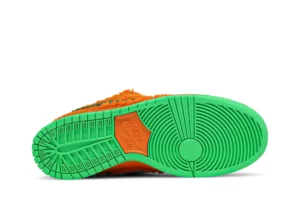 SB-Dunk-Low-x-Grateful-Dead-Orange-Bear-Reps-3.webp