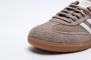 Samba-OG-Chalky-Brown-Gum-Sneakers-Replica4.webp