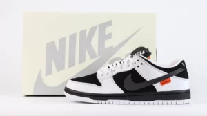 TIGHTBOOTH-x-Dunk-Low-SB-Reps11-595x334-1.webp