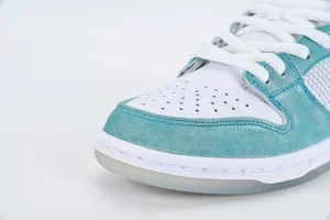 TOP-April-Skateboards-x-Dunk-Low-SB-Turbo-Green-REPLICA4.webp