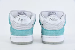 TOP-April-Skateboards-x-Dunk-Low-SB-Turbo-Green-REPLICA8.webp