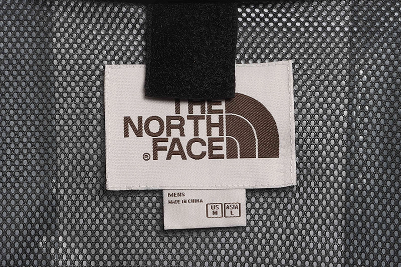 The-North-Face-86-Retro-Bergjacke-Reps3.webp