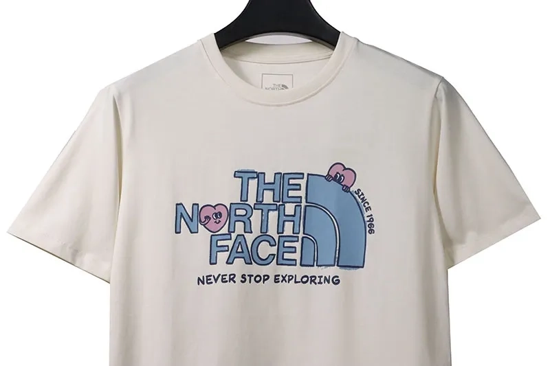 The-North-Face-Love-Printed-T-Shirt-2.webp