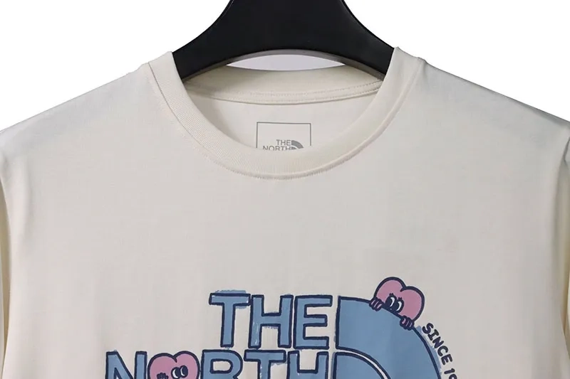 The-North-Face-Love-Printed-T-Shirt-4.webp