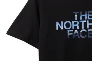 The-North-Face-Wave-Print-T-Shirt-7.webp