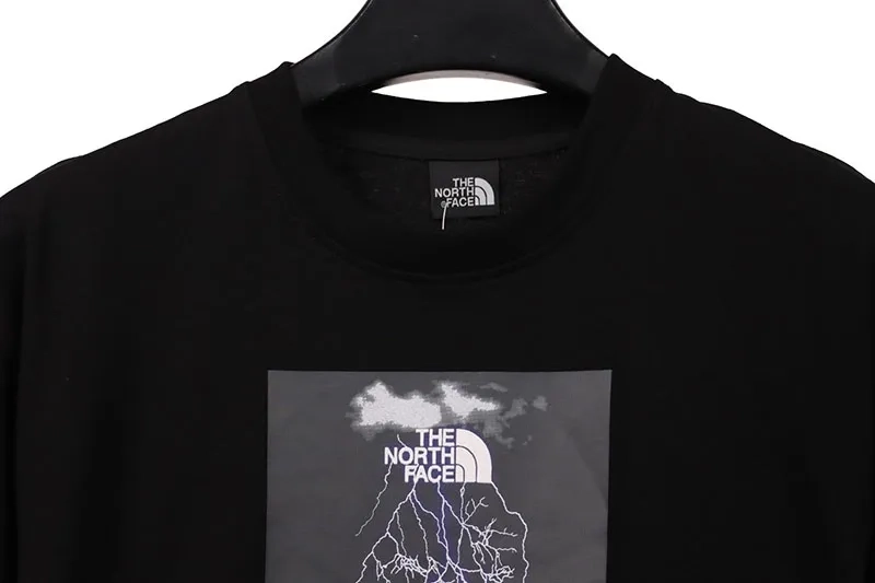 The-North-Face-Weather-Print-T-Shirt-3.webp