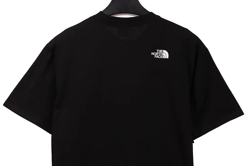 The-North-Face-Weather-Print-T-Shirt-7.webp