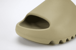 Yeezy-Slide-Resin-2022-FZ5904-reps-2.png