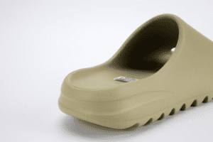 Yeezy-Slide-Resin-2022-FZ5904-reps-3.png
