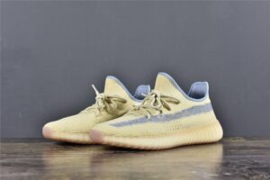 YeezyBoost350V2Linen_14.jpg