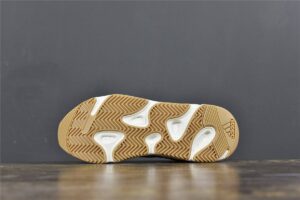 YeezyBoost700Magnet_14.jpg