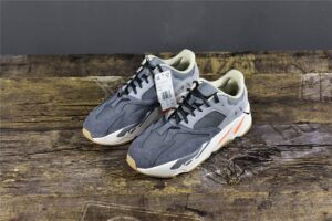 YeezyBoost700Magnet_8.jpg