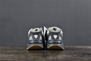 YeezyBoost700V2Tephra_11.jpg