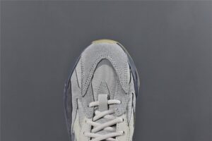 YeezyBoost700V2Tephra_6.jpg