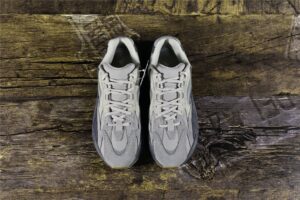 YeezyBoost700V2Tephra_7.jpg