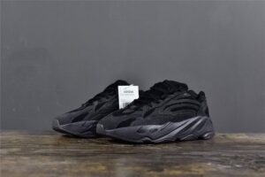 YeezyBoost700V2Vanta_10.jpg