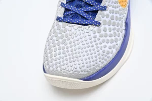 Zoom-Kobe-6-‘Lakers-Home-Reps6.webp