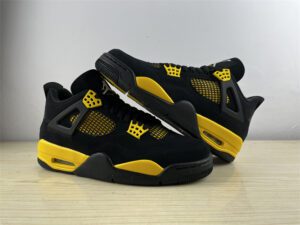 air-jordan-4-thunder-2023-1.jpg