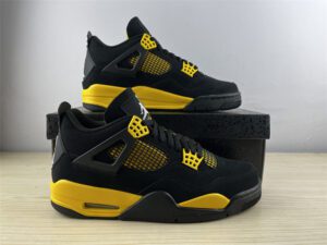 air-jordan-4-thunder-2023-2.jpg