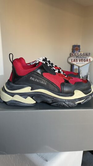 balenciaga-triple-S-redblack-4-scaled-1.jpeg