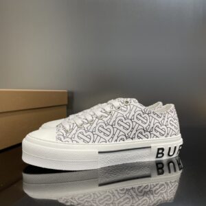 burberry-cotton-sneaker-2-4.jpg