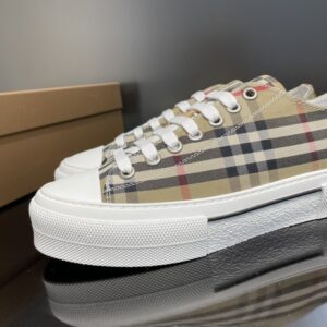 burberry-cotton-sneaker-3.jpg