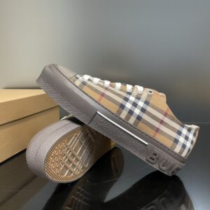 burberry-cotton-sneaker-4-1.jpg