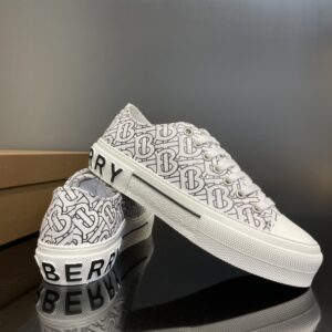 burberry-cotton-sneaker-4-4.jpg