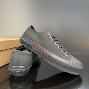 burberry-cotton-sneaker-4-5.jpg
