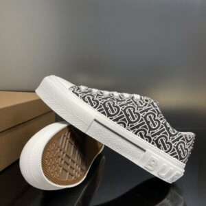 burberry-cotton-sneaker-6-2.jpg