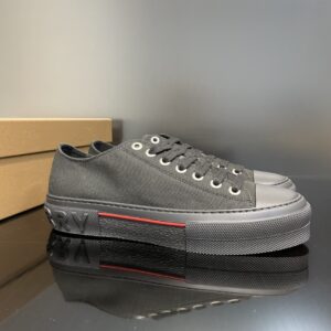 burberry-cotton-sneaker-6-5.jpg