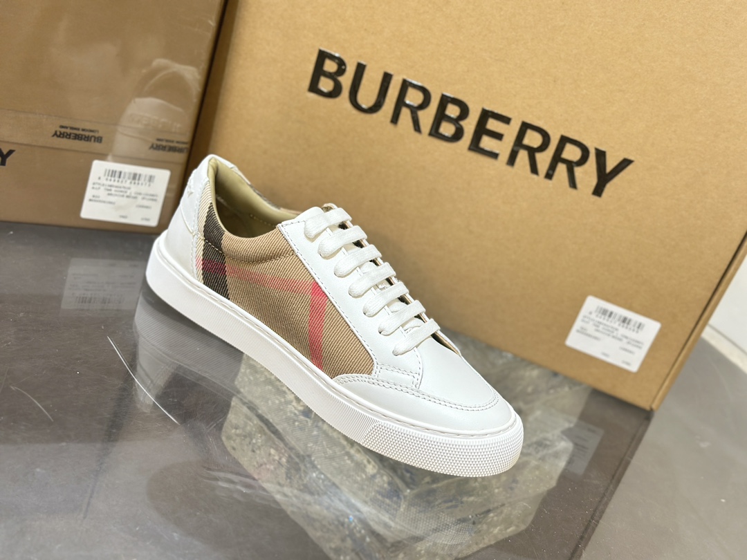 burberry-sneaker-1-1.jpg