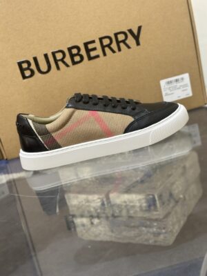 burberry-sneaker-3-3.jpg